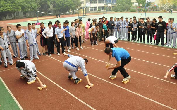 中山大学给学生发放运动经费:每人每年五百