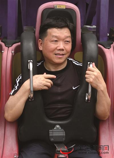 极限运动“狂人”何葵明(本文图片均由记者 陈帆 摄)