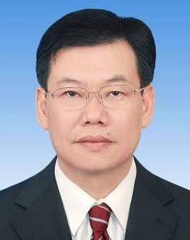 黄敏同志1963年8月生,广东普宁人,1986年8月参加工作,1985年12月入党,研究生学历,工学博士,工程师。