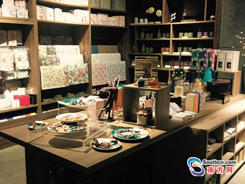 广州新增高颜值大型书店 面积近3000平方_阳