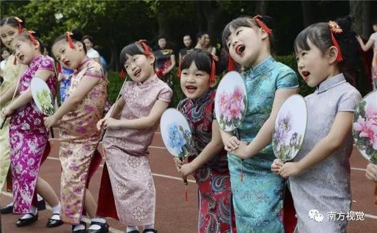 △上海的文化被称为“海派文化”,既有江南文化的古典与雅致,又有国际大都市的现代与时尚。