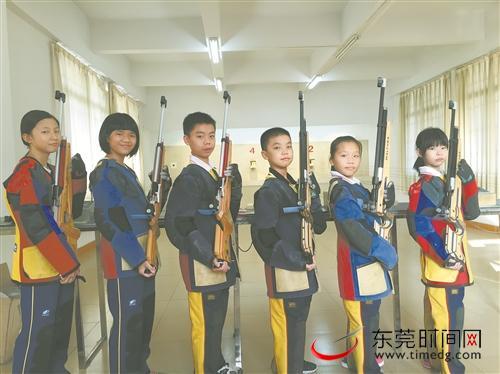 10米气步枪小学组队员