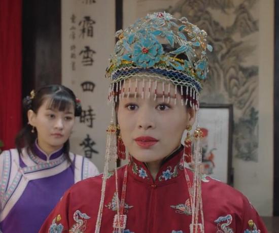 胡杏儿所戴的“点翠”头冠是仿制的 图片来源:电视剧截图