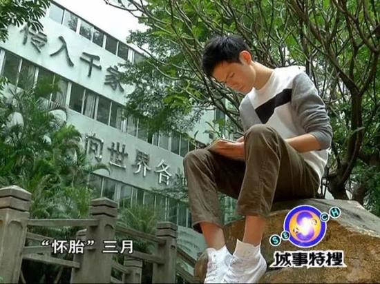 钟超能在2016年开始设计乖巧宝宝表情包,目前有六个不同主题。