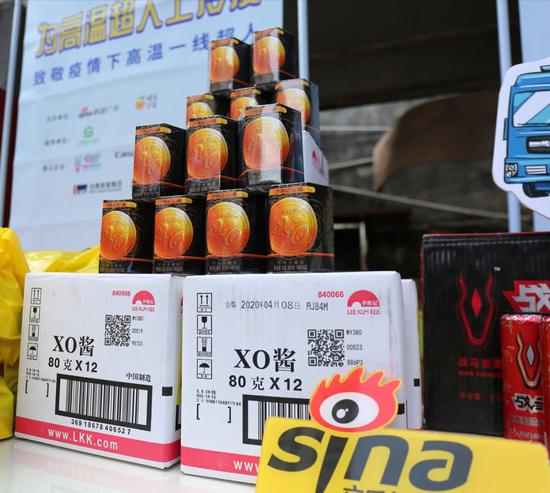 李锦记经典产品X0酱,为“高温超人”送清凉