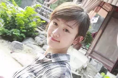 真的很清新可爱的妹子!网友们也许是真的觉得可惜。