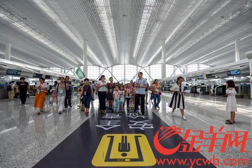 白云机场开放日活动 金羊网记者 宋金峪 摄