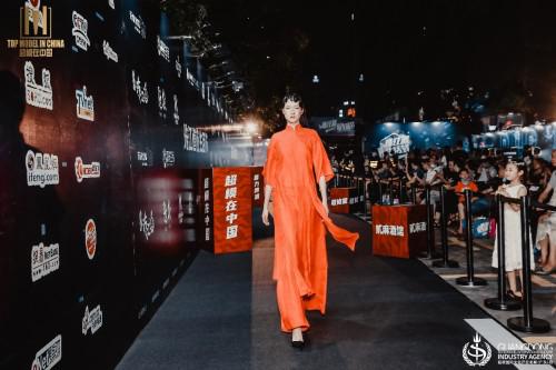 十佳超模——李彦霏