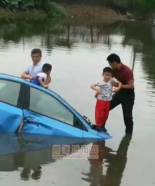 陈春亮成功施救起落水的5人