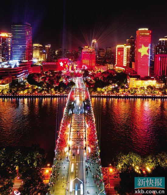 ■从空中看“珠海丹心”海珠广场的夜景，非常美。