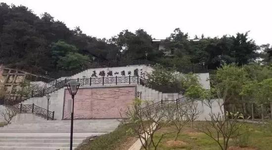 资政大夫祠(9号线花都汽车站C口)
