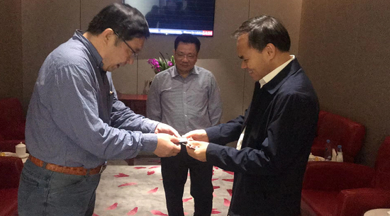 南航为张红医生举办欢迎仪式。暨南大学第一附属医院供图