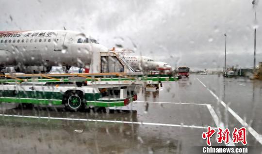 暴雨影响广州白云机场。资料图 白云机场供图