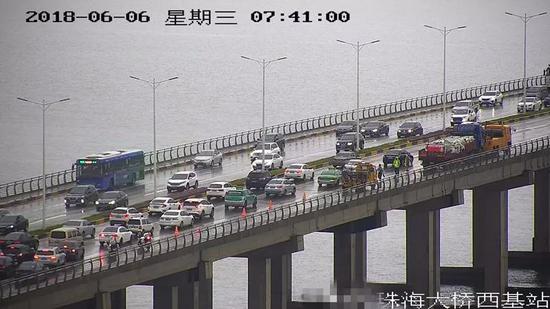 情侣路,堵车!▼