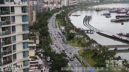 明珠路,堵车!▼