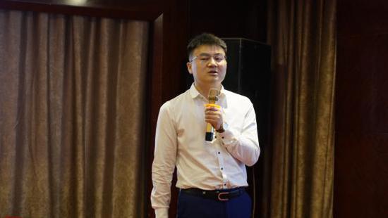 御芙源运营中心CEO戴尚华先生发表演讲