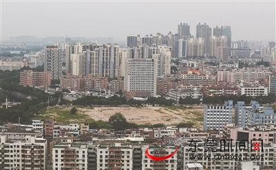 南城建设路商住用地及周边建筑实景图 东莞时报记者 陈栋 摄