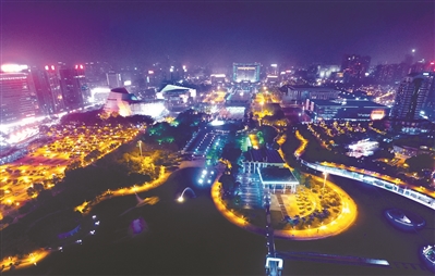 中心广场一带将实施“城市亮化”工程。 广州日报全媒体记者卢政摄