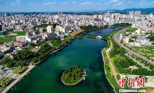 梅州五华县老河道公园 陈骥旻 摄