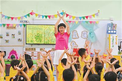 到2020年,东莞将新增学位17.4万个。 广州日报全媒体记者卢政摄