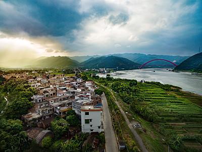 广佛肇试点集体土地建设租赁住房 专家:警惕小