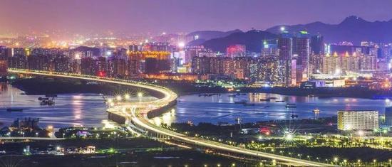 城市夜景。（来源：深圳发布）