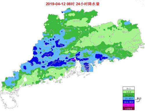 伴随强降雨的，还有强雷暴、大风和冰雹。