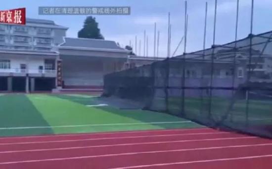 教师埋尸操场16年 媒体:彻查真相才能还亡者以正义