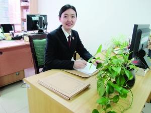 广州监督民事和行政诉讼的已生效判决案件女检察官张宇筠。通讯员 供图