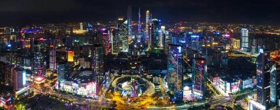 从天河商圈向珠江新城眺望。广报全媒体记者苏俊杰 摄