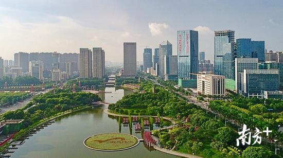 2017粤港澳合作论坛28日在佛山南海举行