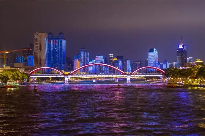 △跨越珠江两岸,连接越秀与海珠的解放桥