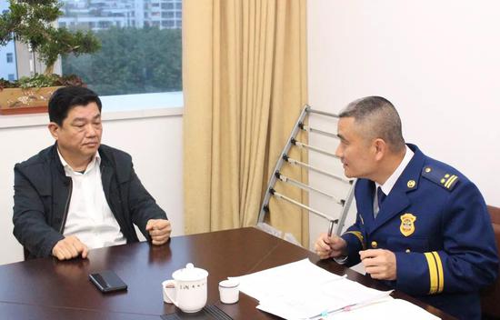 常务副市长张传胜专门听取全国“两会”消防安保工作情况汇报,研究商铺(作坊)违规住人和电动车消防安全专项整治工作