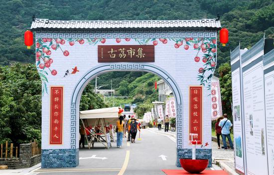 摄影:邝健华