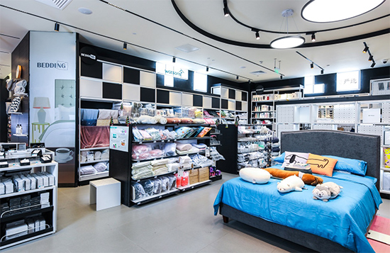 店内布置模拟真实生活场景