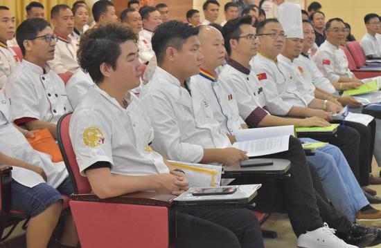 顺德厨师学院“容桂饮食协会定制班”现场