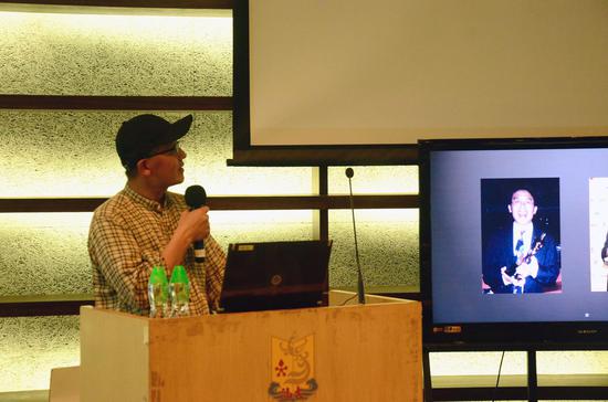 1999年凭借动画短片《邦尼》获得奥斯卡最佳动画