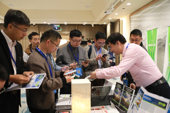 图:AirFuel无线充电联盟董事会成员EPC Demo展示