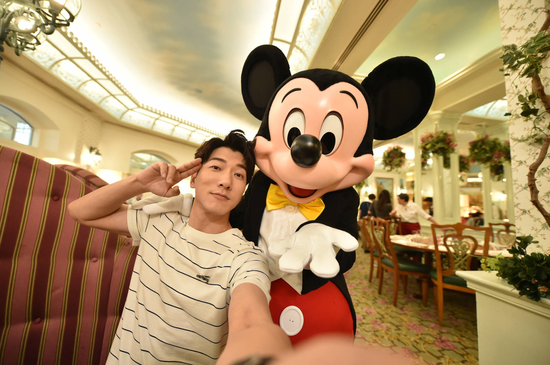 (张亮和米奇)