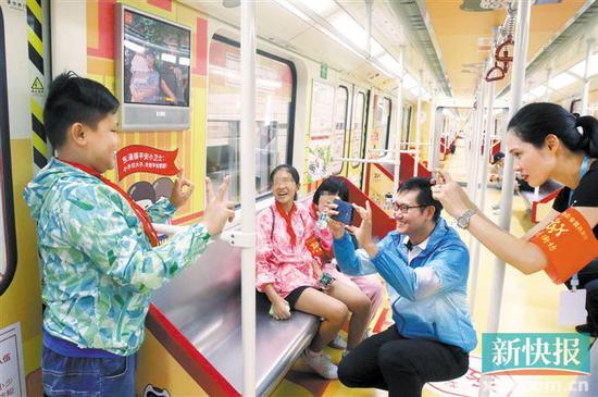 ■2019年9月12日,“广州街坊号”地铁主题专列开通。新快报记者 宁彪/摄(资料图)