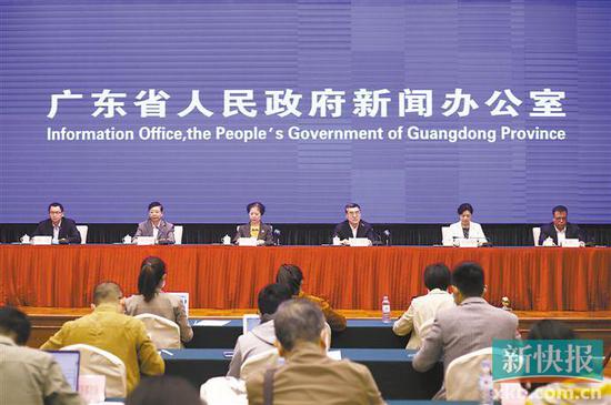 ■3月20日,广东省人民政府新闻办公室举行疫情防控新闻发布会。