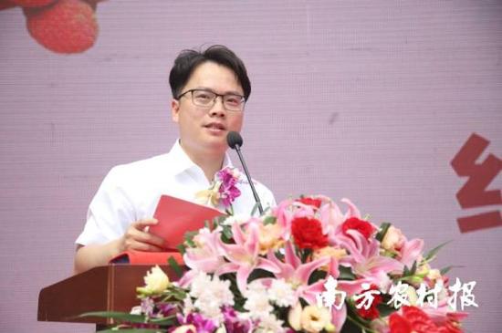 上海叶臣实业有限公司副总经理叶剑青