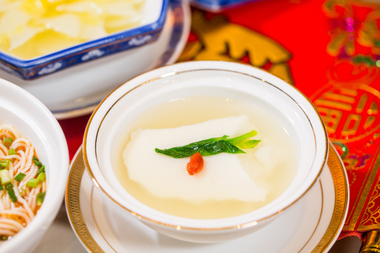 上汤芙蓉鸡豆花