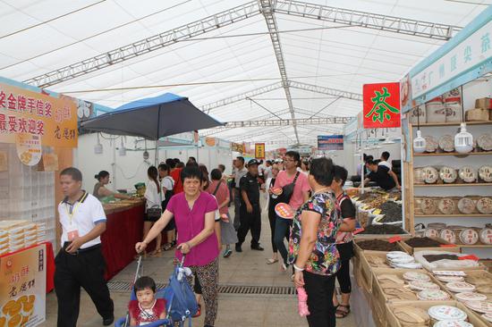 道滘美食文化节开幕,吸引众多市民前来