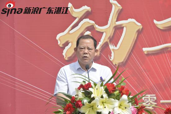 湛江市纪委常委、市委巡察办主任、稳村扶贫开发领导、小组副组长、驻稳村扶贫工作队队长 张宗胜