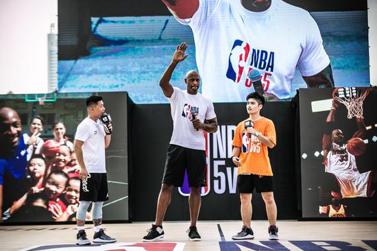 2018NBA 5v5首战开打 阿朗佐莫宁 Tizzy T现身