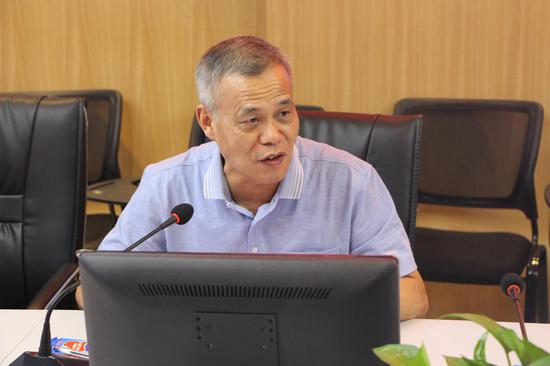 广东省建筑业协会秘书长倪建国发表讲话