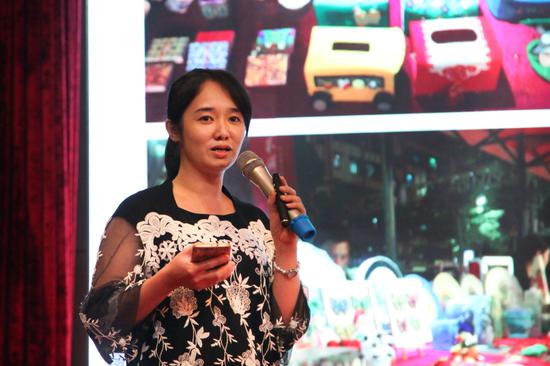 梅琦:(“自作自秀”店长)-路演主题:《自作自秀——汕头手作的文创平台》