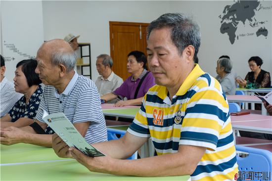 湛江市教育局离退休干部参观海大学寸金学院新