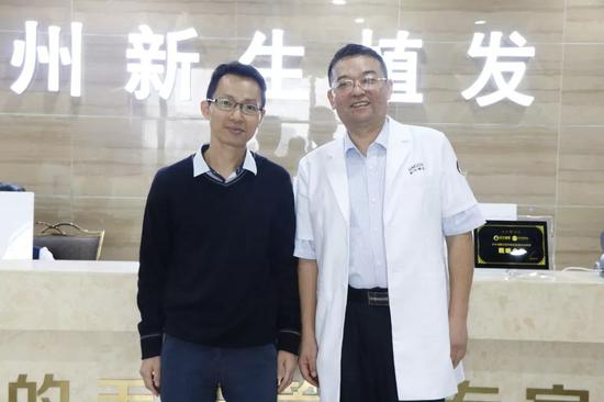 广州市第一人民医院皮肤科副主任莫友(左)